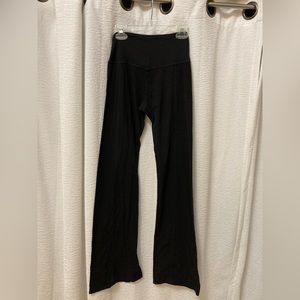 Athleta black yoga pants with slit